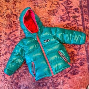 Patagonia hooded down jacket. Excellent condition! 6-12 mos